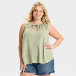 Women's Green Sleeveless Top